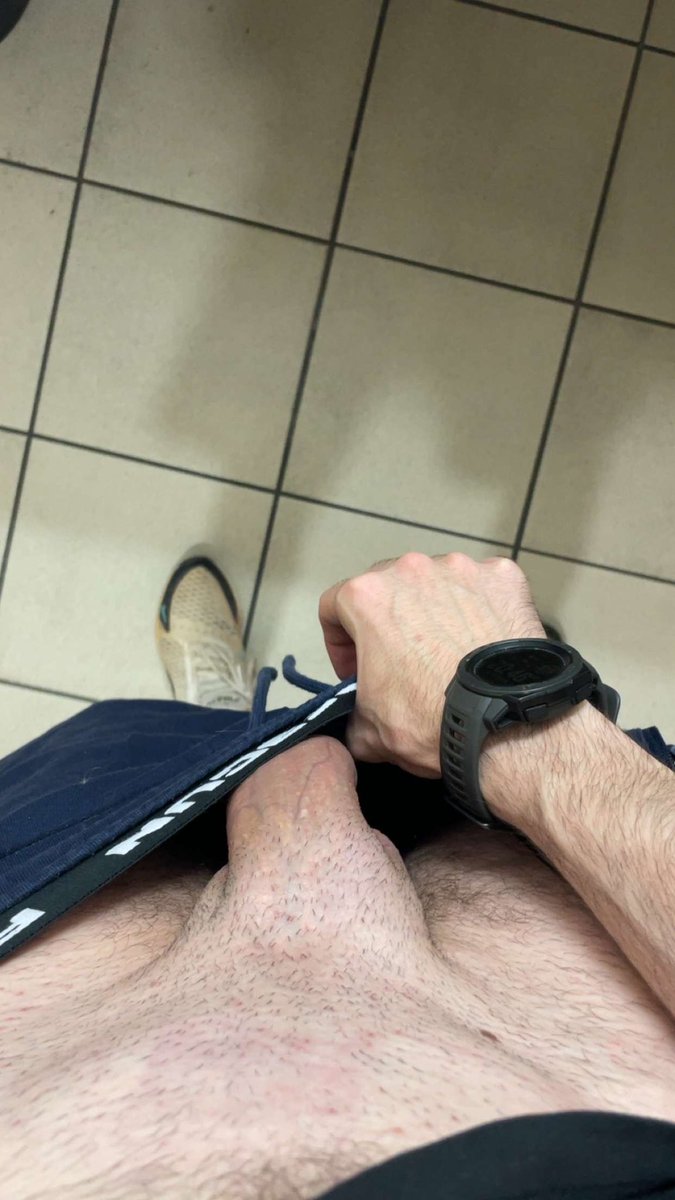 Punischer469983's tweet photo. #Vendredidick 😈😏🍆 https://t.co/vEVlFoo1PC