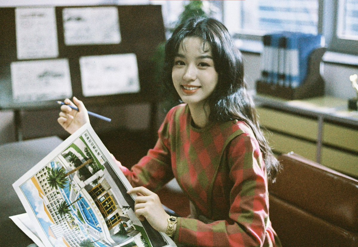 🌙 moonlit. ☎️ tweet media