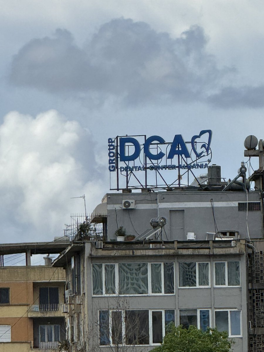 Karle 𝚣𝚎 𝚃𝚛𝚘𝚕𝚕 tweet media