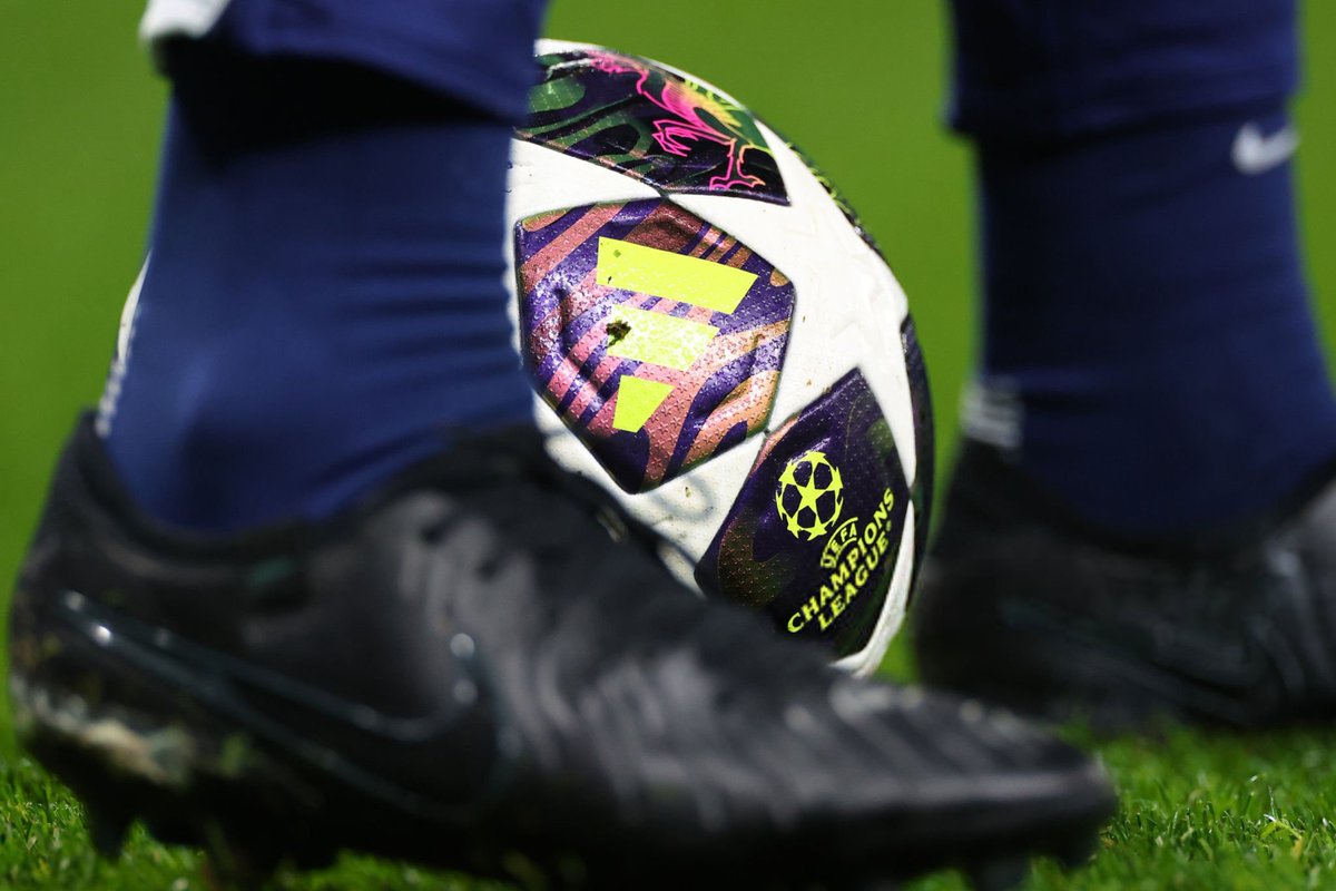 Vibes Foot tweet media