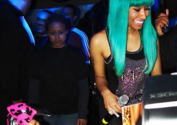 𝐭𝐡𝐞𝐚𝐧𝐭𝐢𝐩𝐫𝐢𝐧𝐭 tweet media