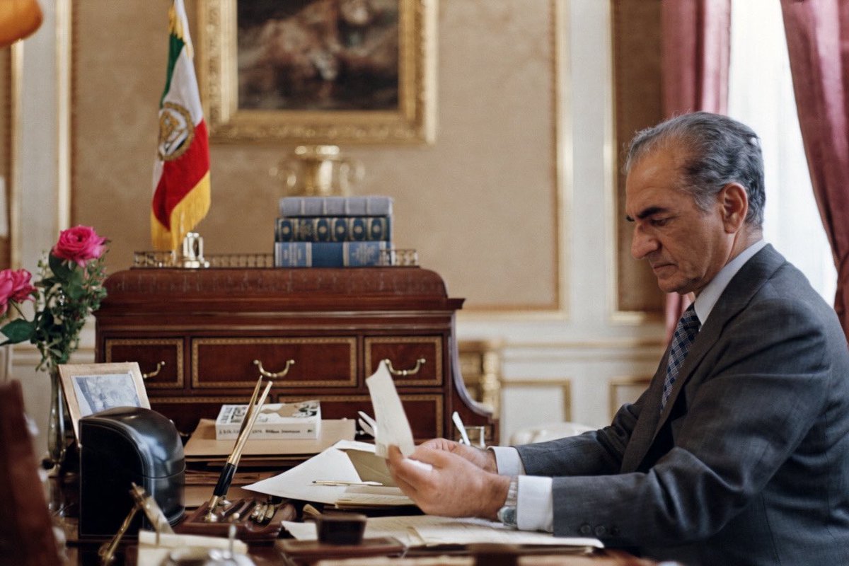 زیر ساخت ایران این ابرپادشاه بود که مفت از دستمون رفت
#جاویدشاه