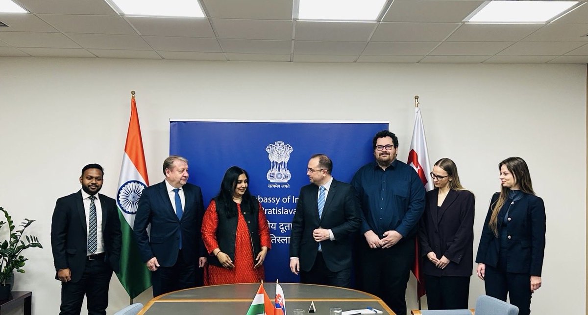 IndiaInSlovakia's tweet photo. Ambassador @_apoorvasri received Mr Rastislav Chovanec, State Secretary, Ministry of Foreign and European Affairs at the Embassy today. 

Discussions focused on the AI, emerging post-quantum technologies, opportunities for deeper collaboration in securing the digital future and further advance 🇮🇳-🇸🇰 relationship.

@MEAIndia 
@PIB_India