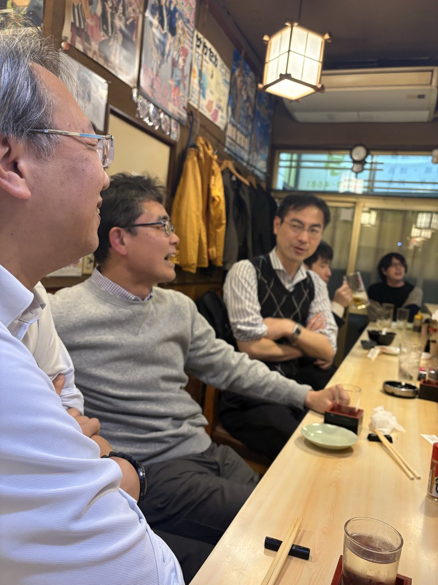 今日のアジト
この3人はガンダム話で盛り上がってました