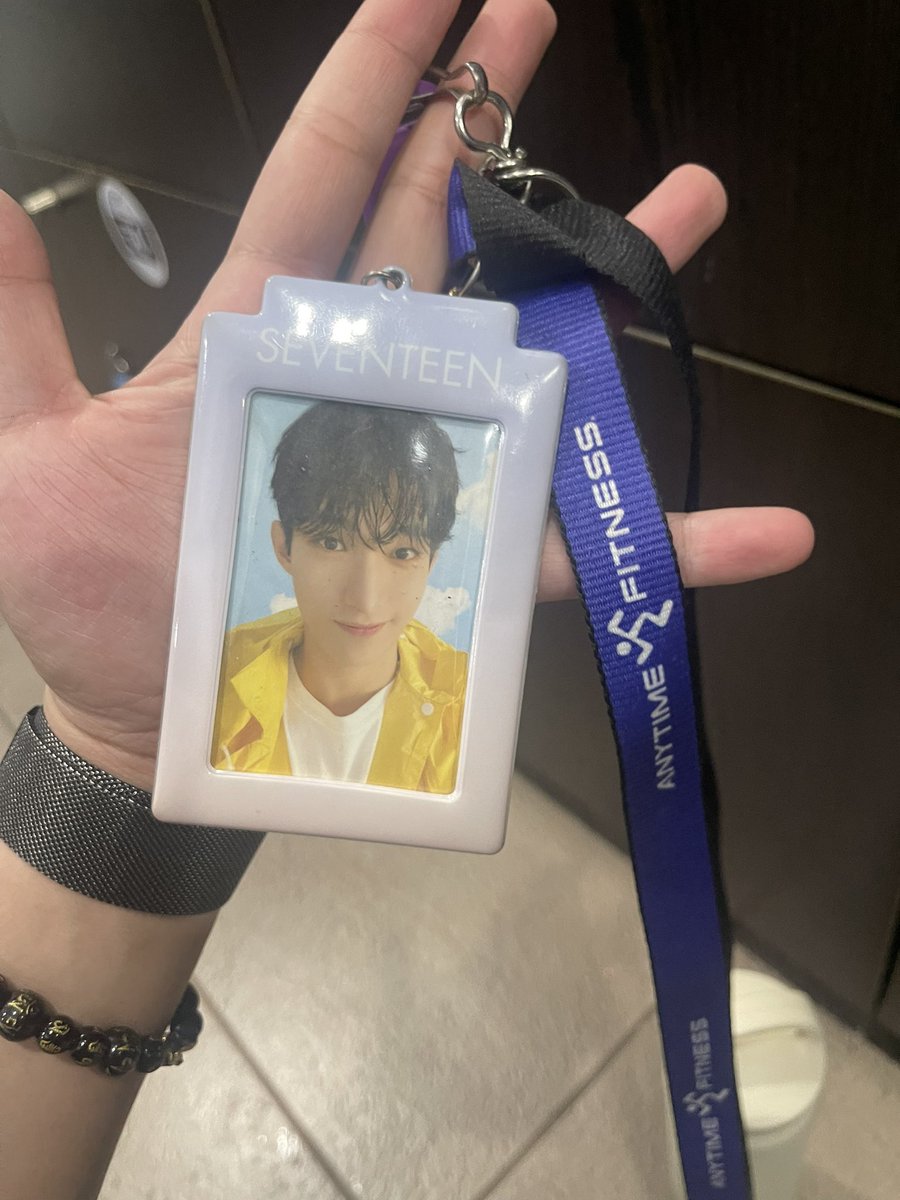 danminwoo's tweet photo. Paano di ko galingan mag buhat si dk nasa keyfob ko 🤭 https://t.co/0y1f6VGeI6