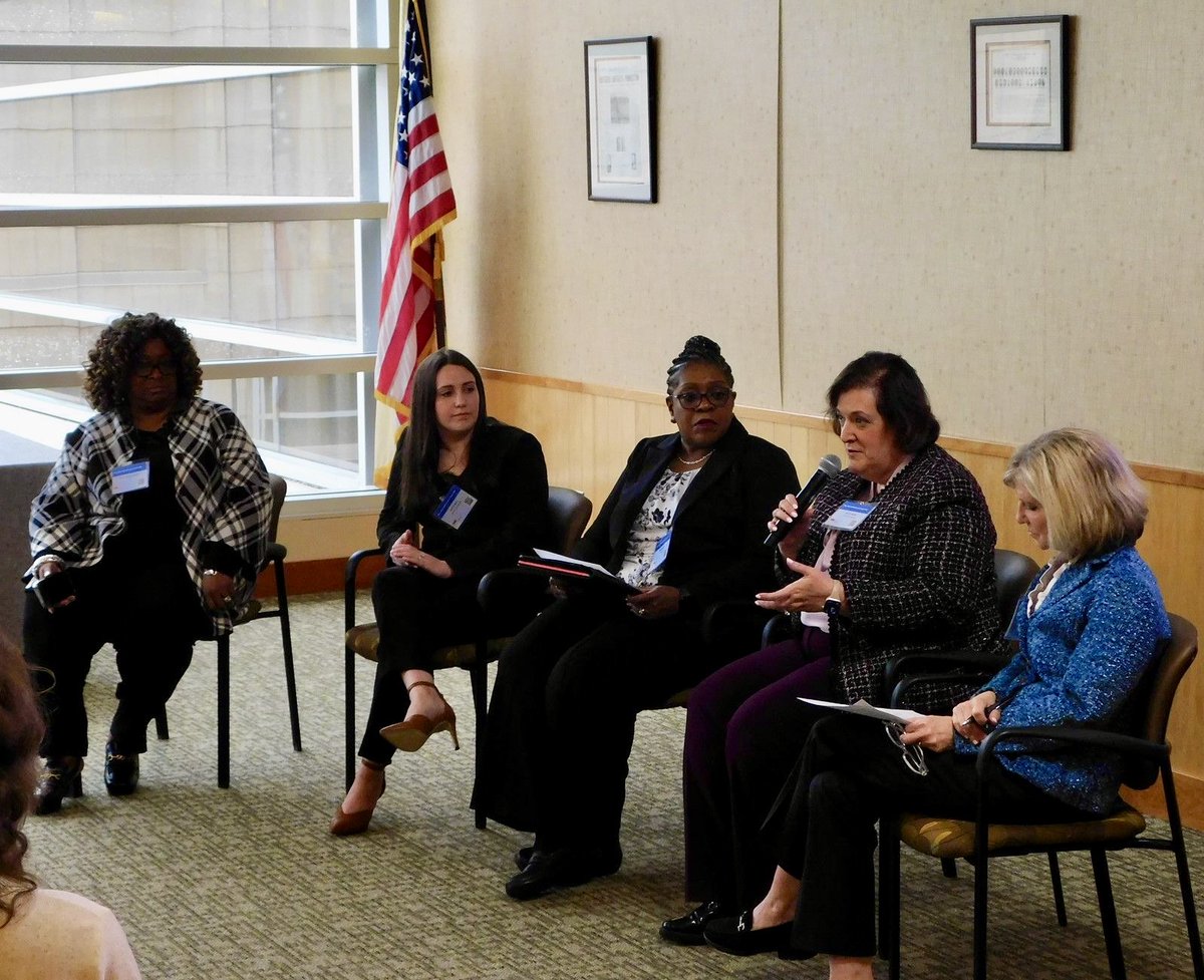 Magyar Bank tweet media