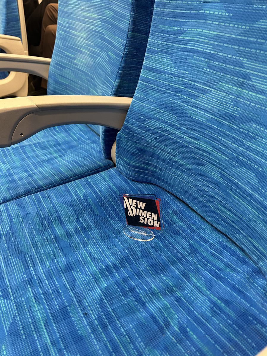 しらこ🍣メイド本通頒 tweet media