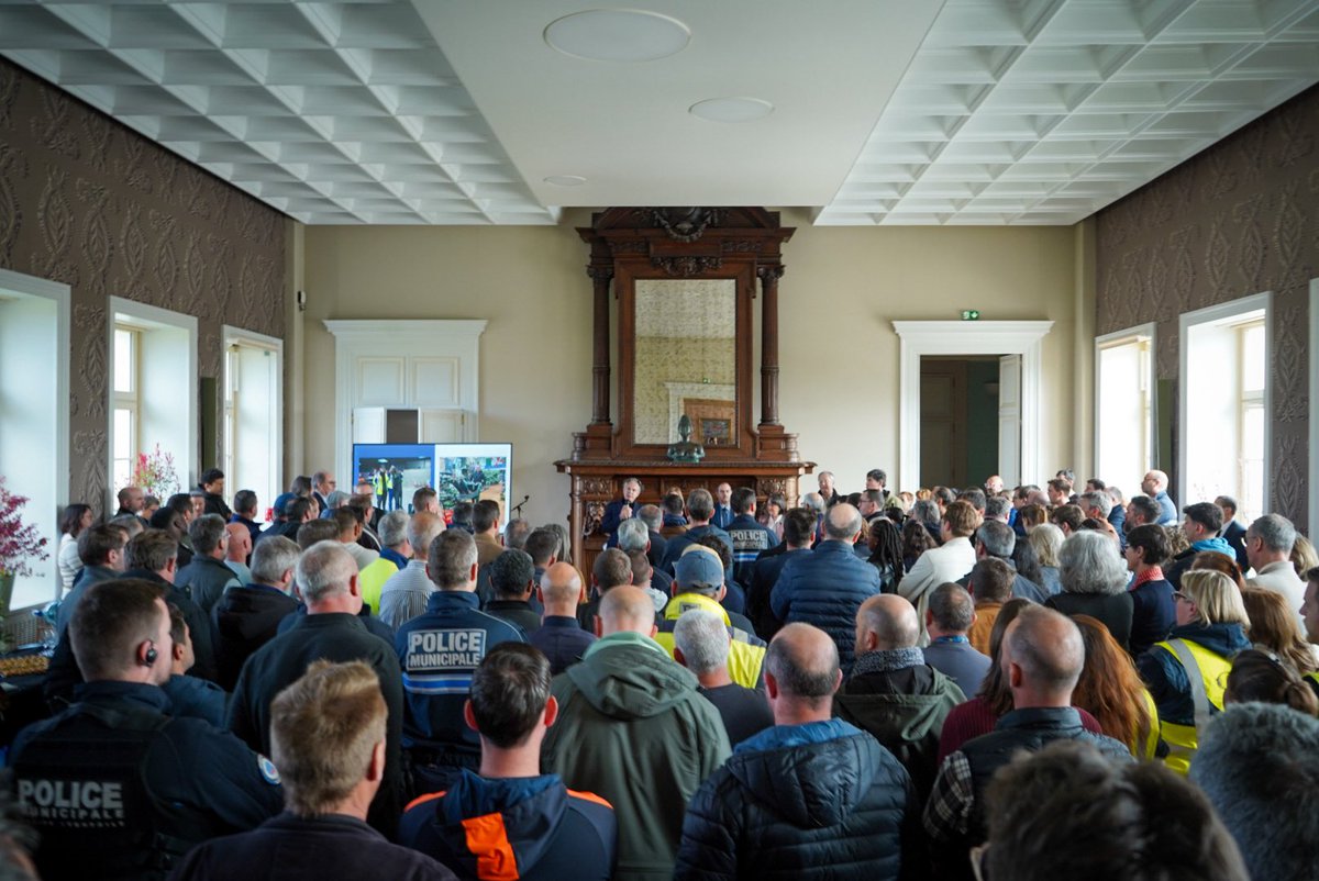 Christophe Béchu tweet media