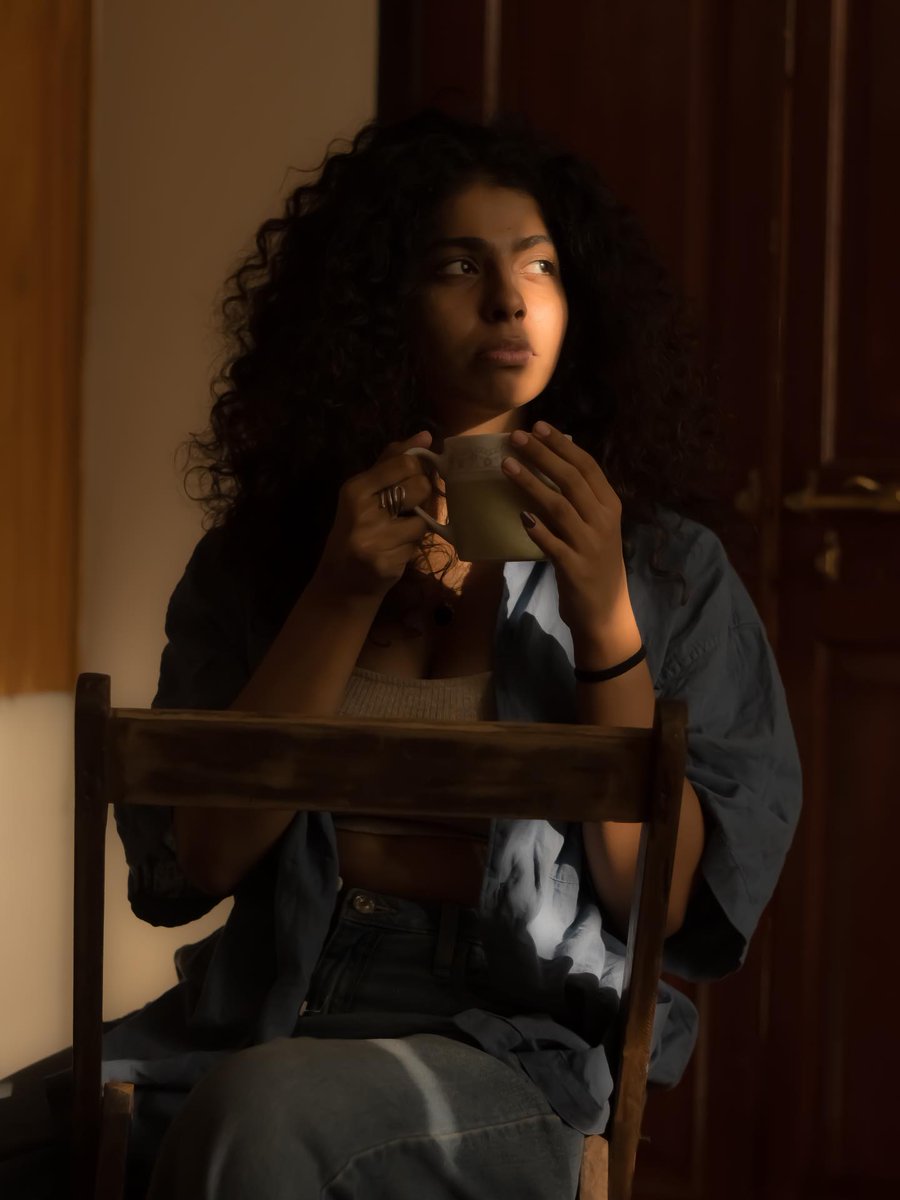 ThalapathyRv_12's tweet image. Good Evening 🍆 Hot Stuff/Hot Buns 🍑

Sweethearts, as the evening falls, I’m in a very playful mood. 

#GoodEvening #Evening #Sunset #JanaNayagan #Malavika