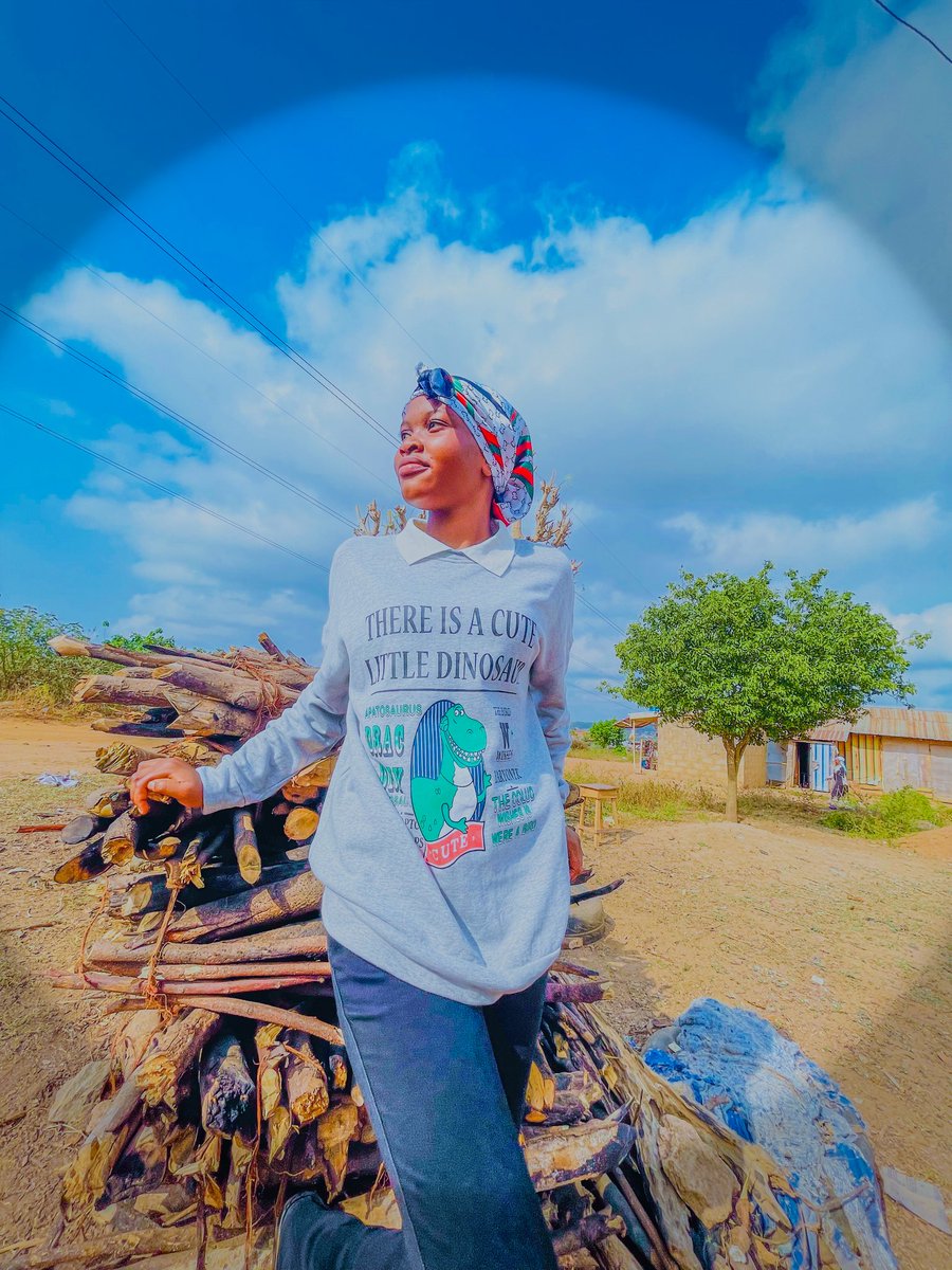 Ladigbolu_art's tweet photo. DAY 21 OF 100 📸🤎
“ONE POSE, DIFFERENT PRESETS”.
Modelling To Fashion - Model: ewatomi_
#100DaysChallengePostingAboutArtAndPhotography #Modelling #Fashion #Art #fyp #presets #VprimePhotography #LogShoot #Colours #WesternFashion #ColourGrading https://t.co/KFbCP7XRiP
