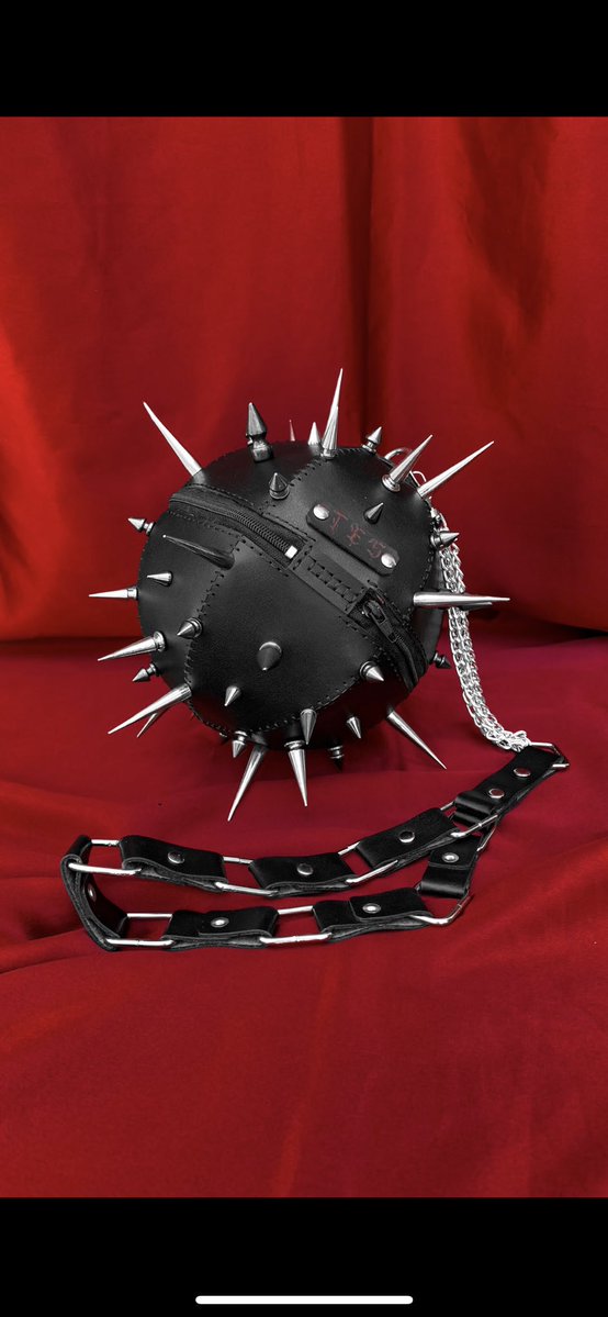 mary hellraiser ⛧ | filha de till lindemann tweet media