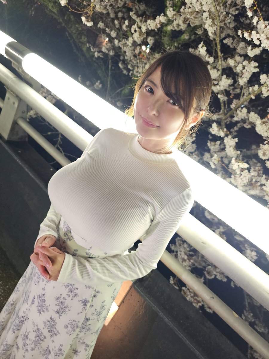 花井美理 tweet media