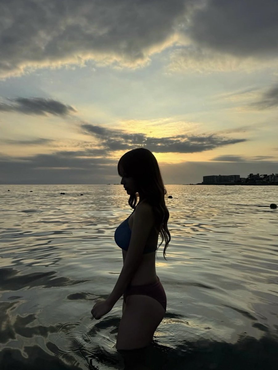 D___wk14's tweet photo. 辻��美の長女、希空ちゃん
スタイルが理想すぎてバグるんだけどどうやったらこう生まれるの？ https://t.co/3fKWML8Ux0