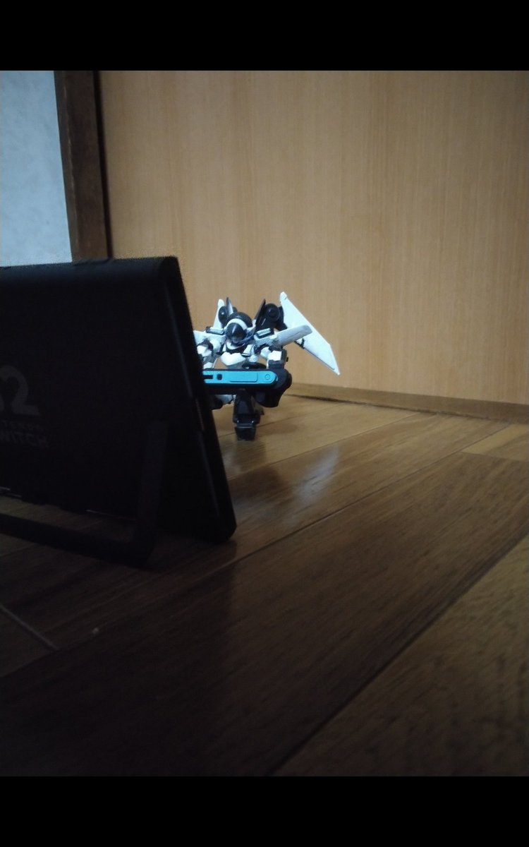 落ち込むイカロスF tweet media