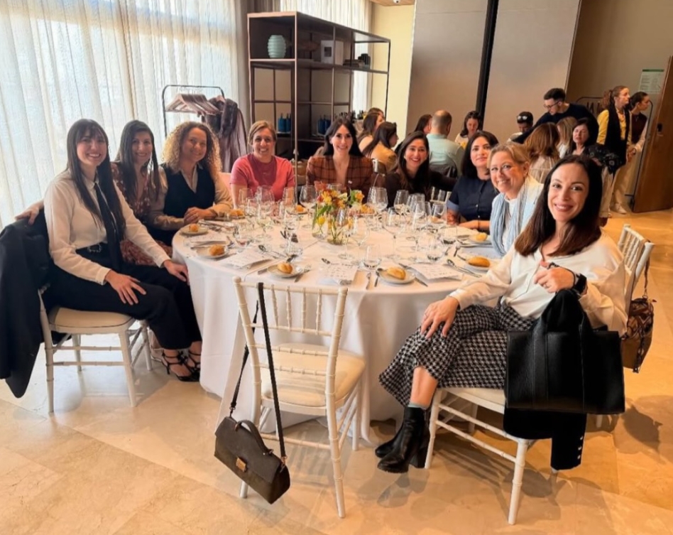 A fantastic afternoon of networking and insight at CIT Marbella yesterday, with Ramón Osorio sharing valuable perspectives on the future of radio and communication. Great to connect with fellow professionals on the Costa del Sol! ☀️