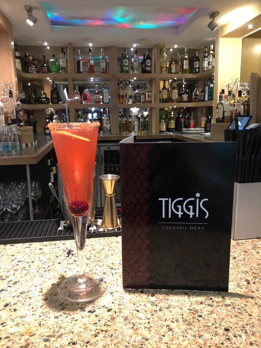 TGIF! 🎉 🥂 

Are you joining us this weekend? 🤩