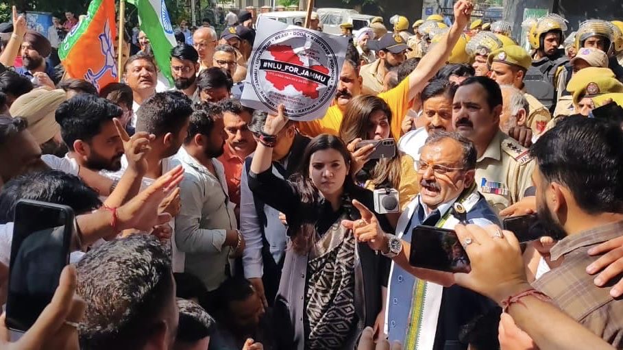 Devyani Rana tweet media