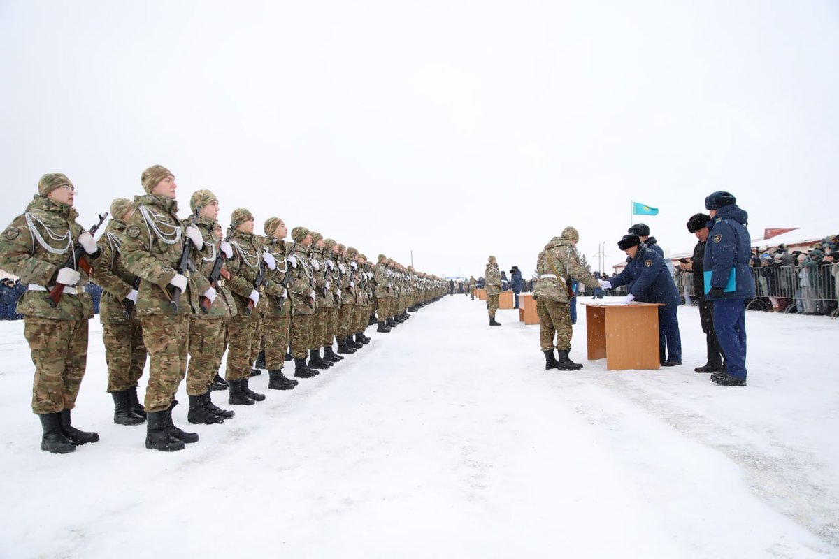 modgovkz's tweet photo. In Kazakhstan, the call-up is underway: you can now apply to SARBAZ+ online.
 During the call-up campaign, young people can apply for military service online through the https://t.co/nBUZk7HSnB platform. https://t.co/rInLiwil7a