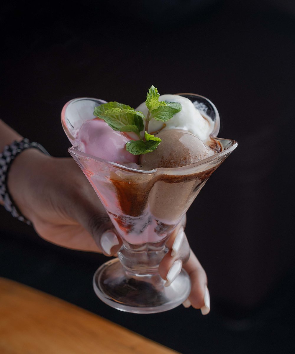 TheLittleCafe tweet media