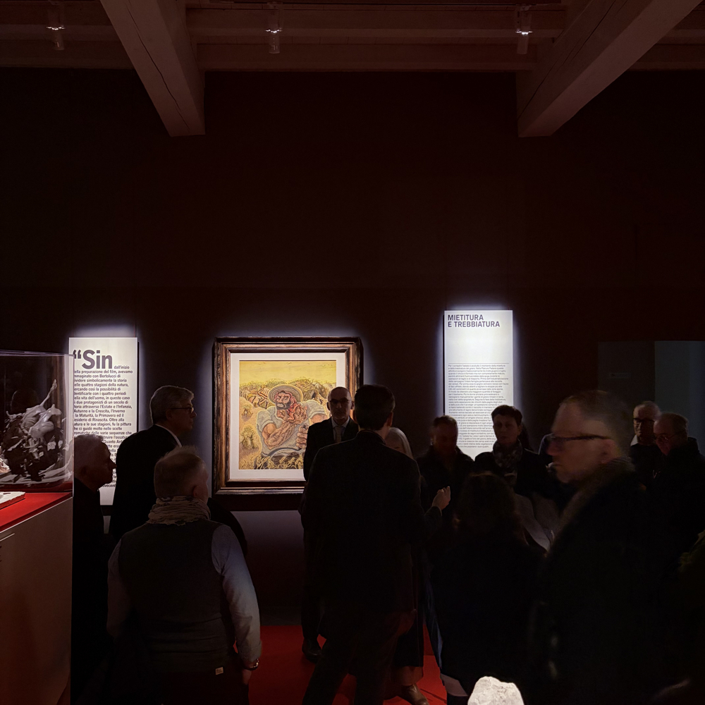 COVILIARTE's tweet photo. => #CasaMuseoCOVILI | #PilloleCOVILI > #OPEN

BERNARDO BERTOLUCCI - IL NOVECENTO
Arte, letteratura, fotografia, musica.
A cinquant'anni dal film Novecento.
Palazzo del Governatore
27 marzo - 26 luglio 2026
#PARMA

#GinoCOVILI - #BernardoBertolucci - #Novecento - @ElectaEditore https://t.co/dqqbp8OalP