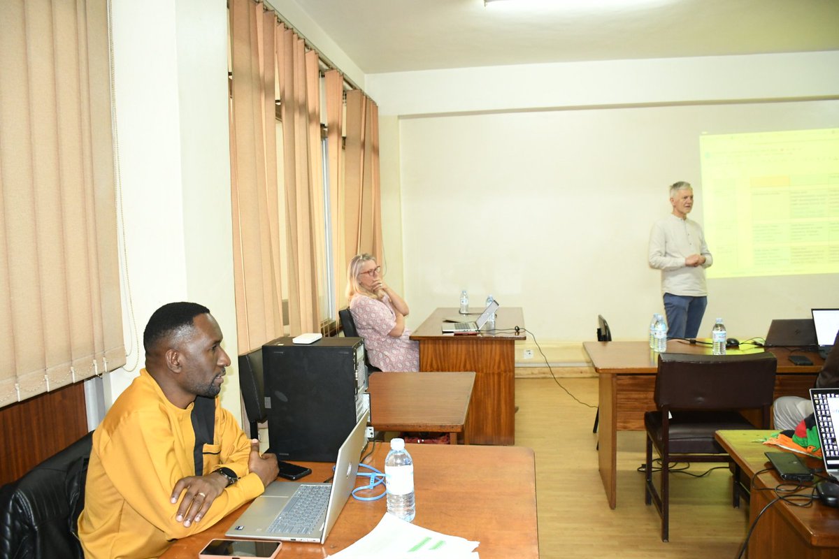 Makerere University Library tweet media
