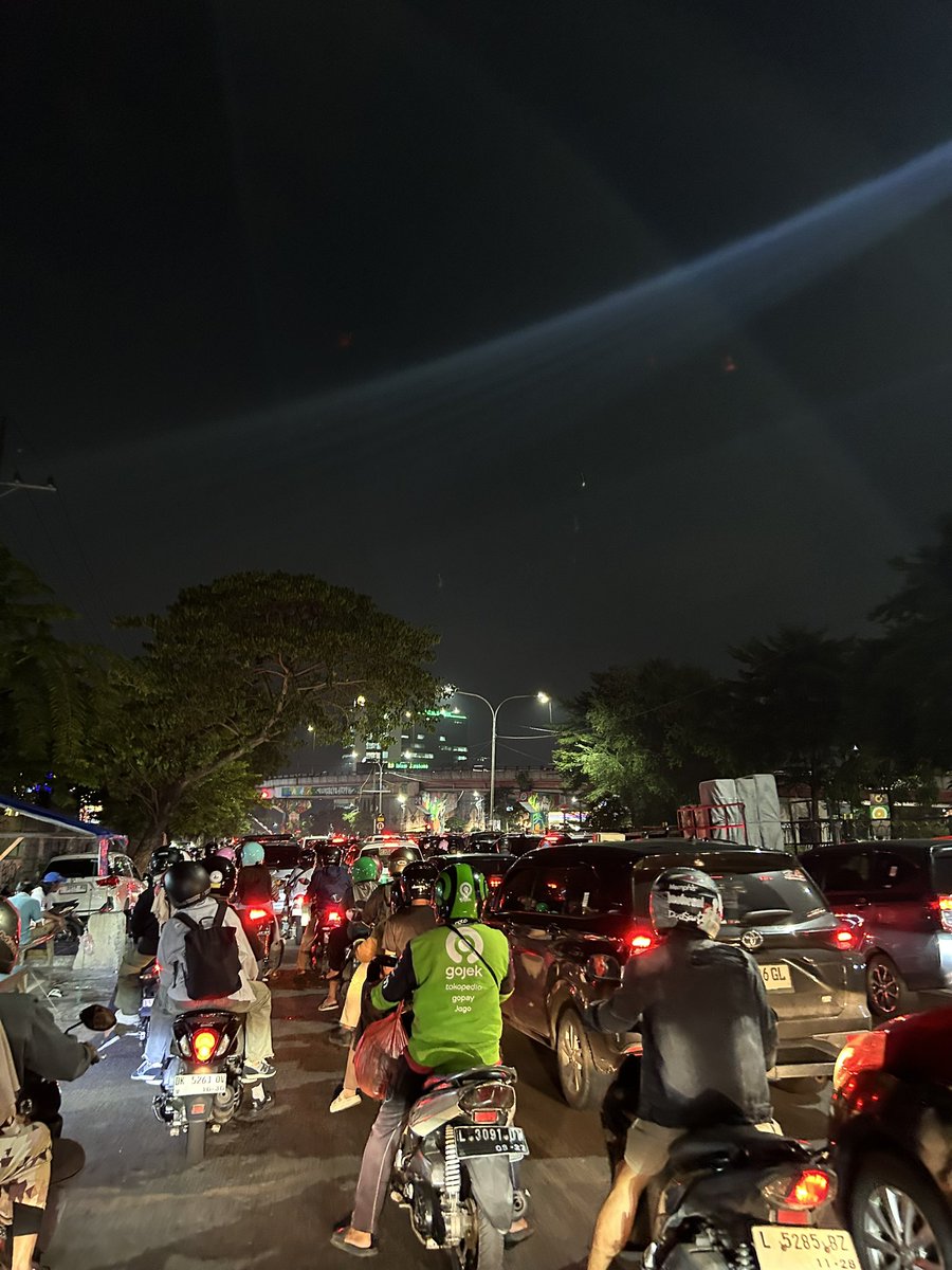 🐻🐻 tweet media