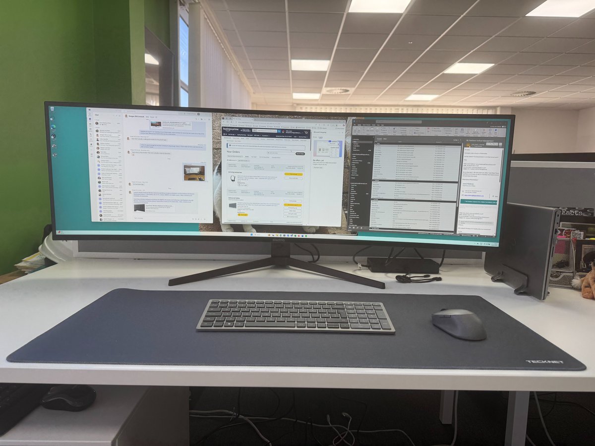 FlagsSoftware's tweet photo. At FLAGS, we love keeping our tech up to date to boost productivity and collaboration. 💻

New hardware means our team can work smarter, stay connected, and keep innovating together. https://t.co/ZaGkdEWswr