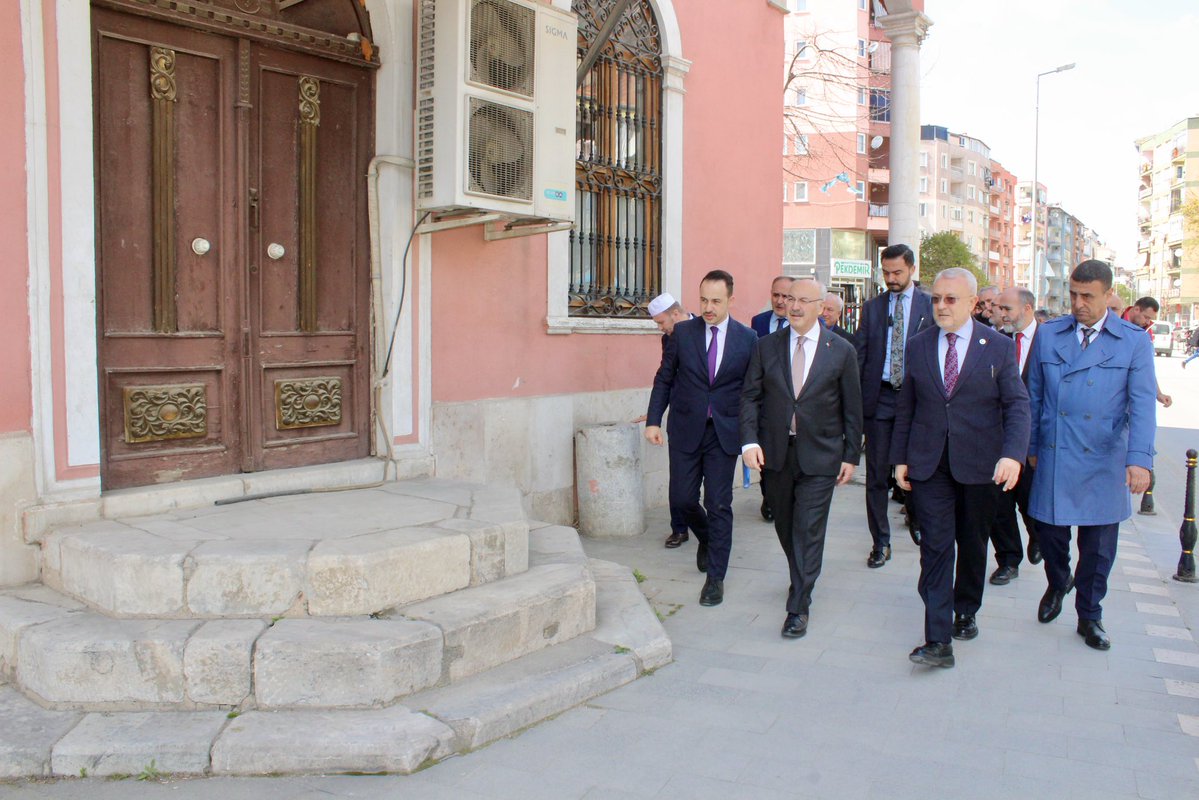 AYDIN VAKIFLAR BÖLGE MÜDÜRLÜĞÜ tweet media