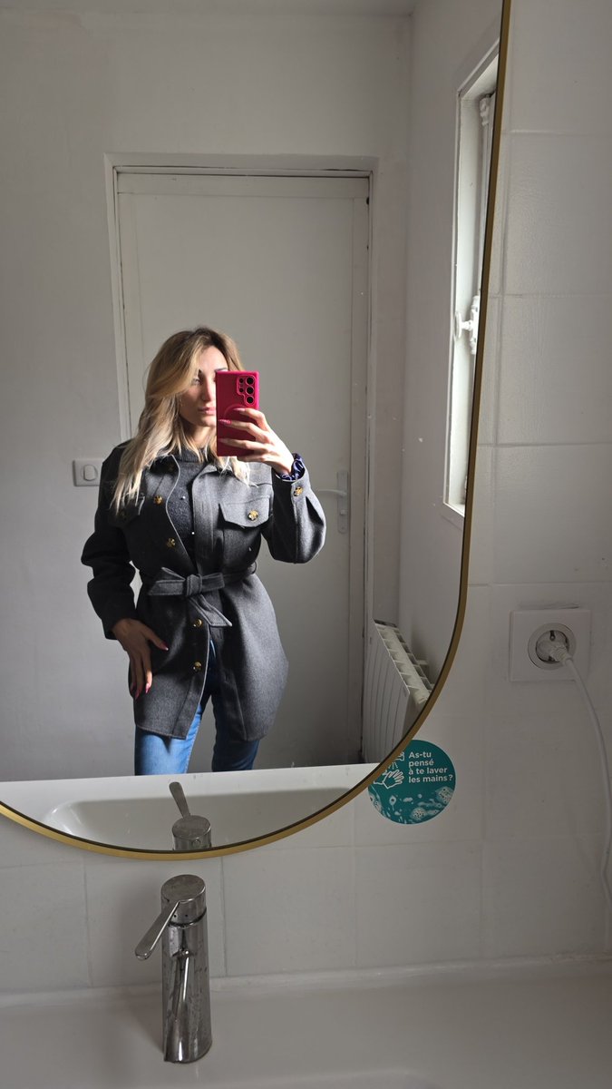 clochette tweet media