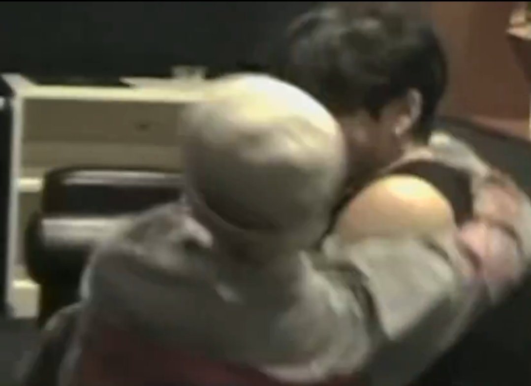 💫 shop open tweet media