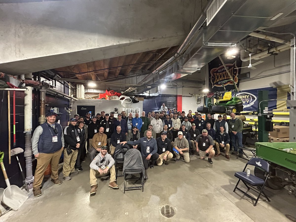 DrewOnGrass's tweet photo. Huge thank you to all our FIFA volunteers for coming in for training day here at @GilletteStadium. Can’t wait to work with all of you come June when things start getting more exciting! Also huge thanks to @TomIrwinInc for putting it all together! https://t.co/tmlJP8Nihs