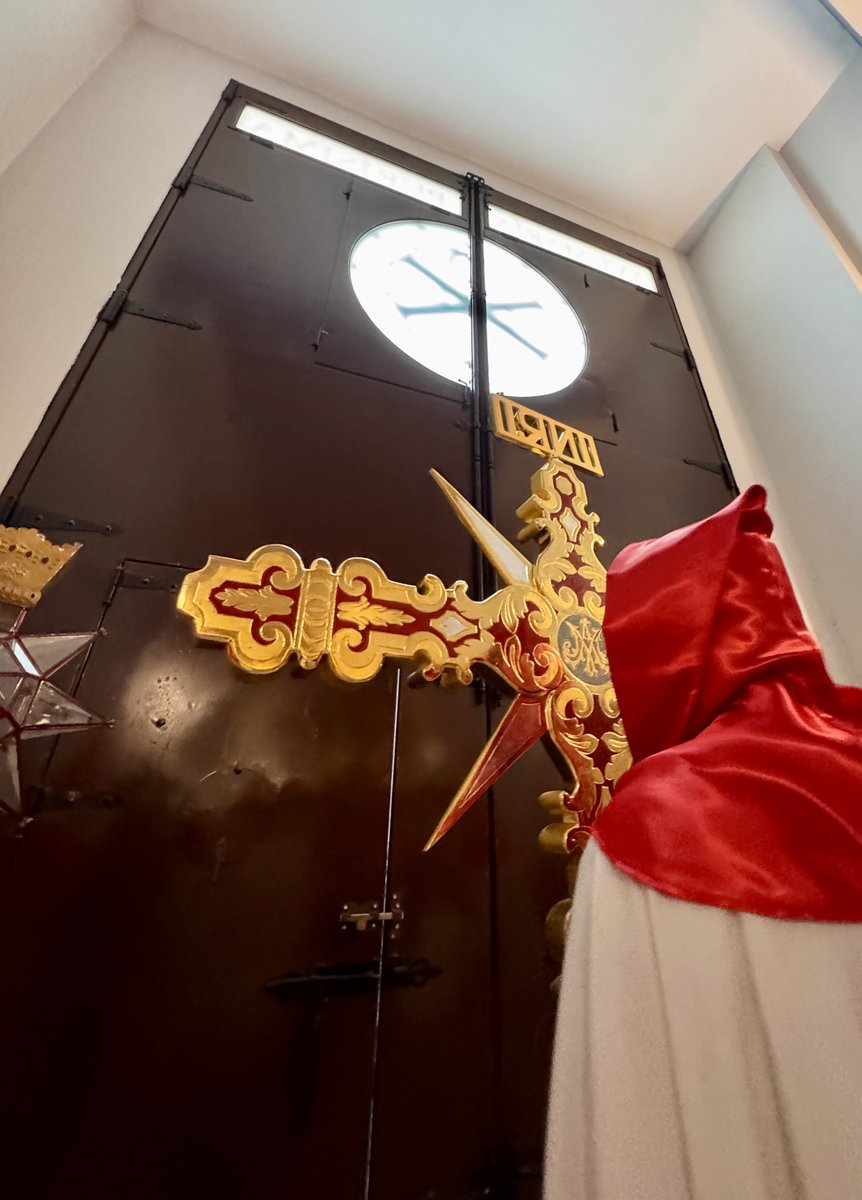 Real Hermandad de la Oración en el Huerto de Cabra tweet media