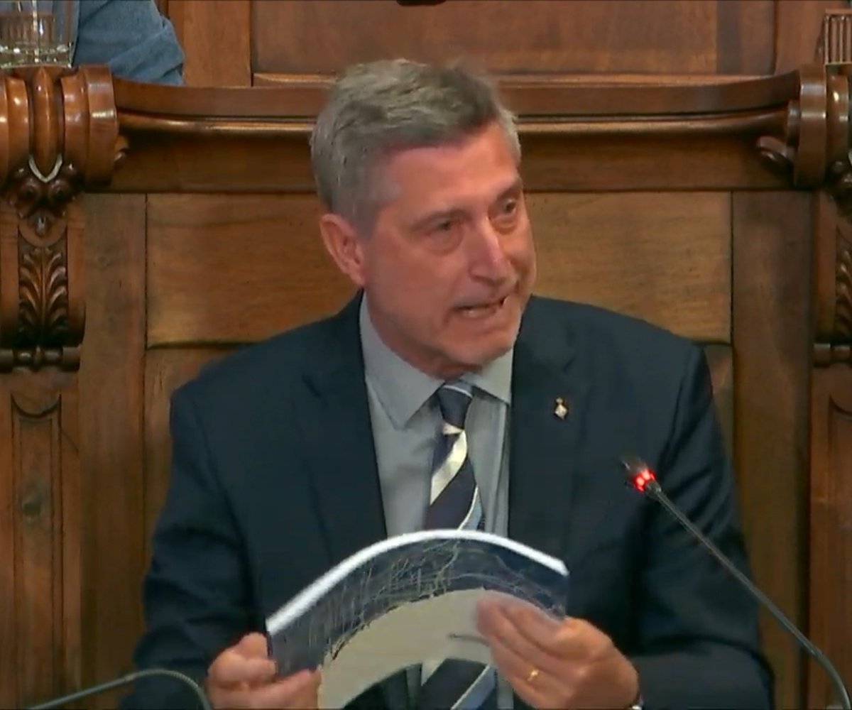 Fansmobile1's tweet photo. #plebcn @Junts_BCN @jmartigalbis té tota la raó quan diu que les persones més necessitades no reben resposta del govern municipal: famílies,persones desnonades,gent que no pot pagar el lloguer...És la radiografia més acurada que tenim sobre Barcelona. https://t.co/pescCUUjK3
