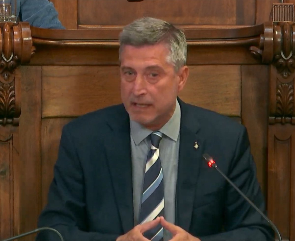 Fansmobile1's tweet photo. #plebcn @Junts_BCN @jmartigalbis té tota la raó quan diu que les persones més necessitades no reben resposta del govern municipal: famílies,persones desnonades,gent que no pot pagar el lloguer...És la radiografia més acurada que tenim sobre Barcelona. https://t.co/pescCUUjK3