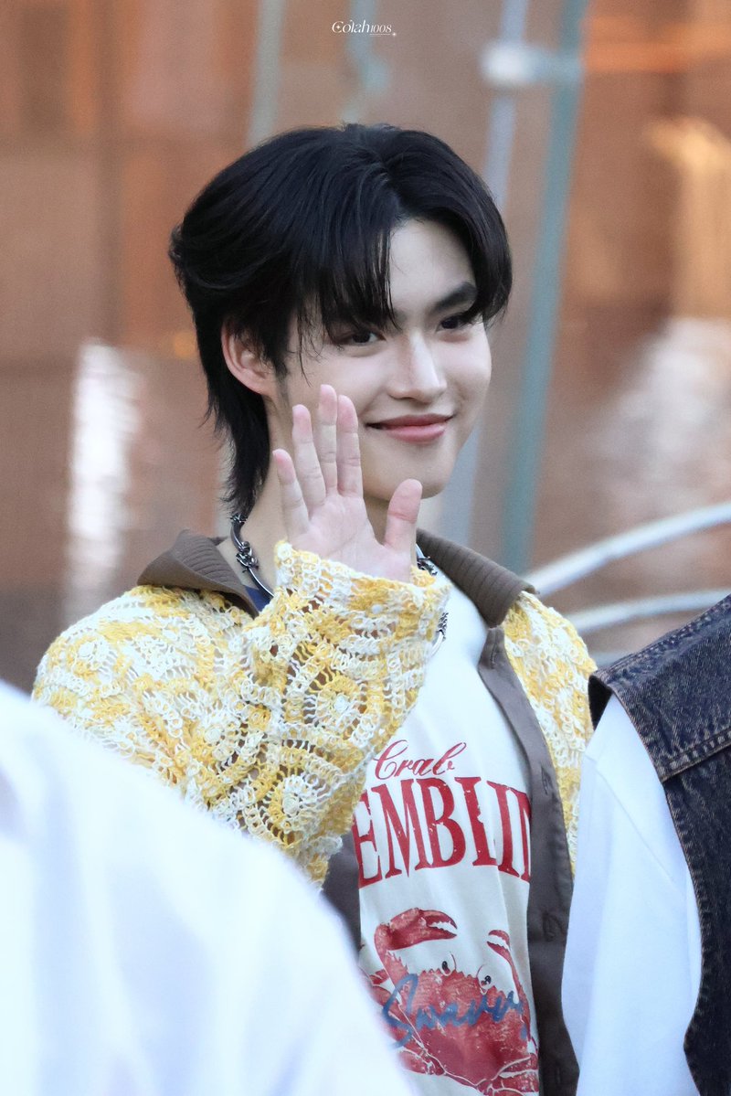 🐰

LUKEMICK EFF26 At ICONSIAM

#mickmetas 
#ELLEFashionFever 
#EFFatICONSIAM