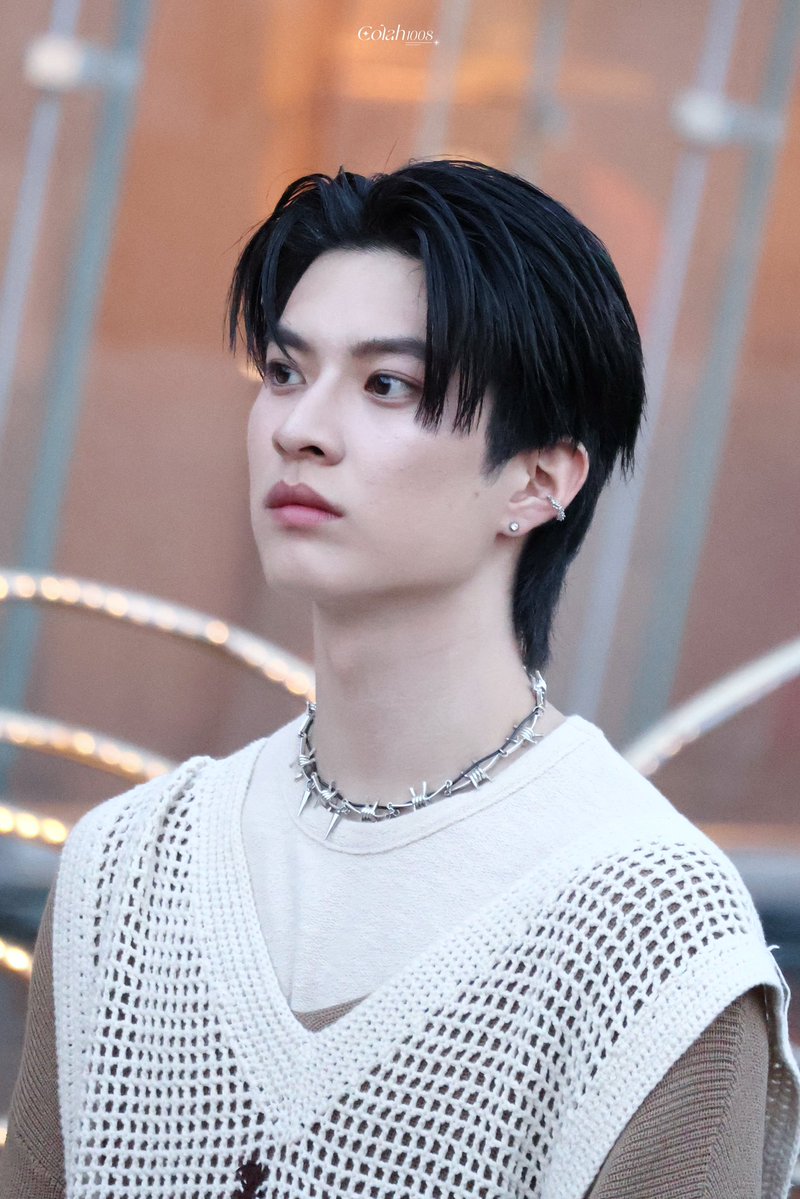 🤏

CHOKUNASTON EFF26 AT ICONSIAM

#ELLEFashionFever #EFFatICONSIAM
#aston_lv #ChokunAston