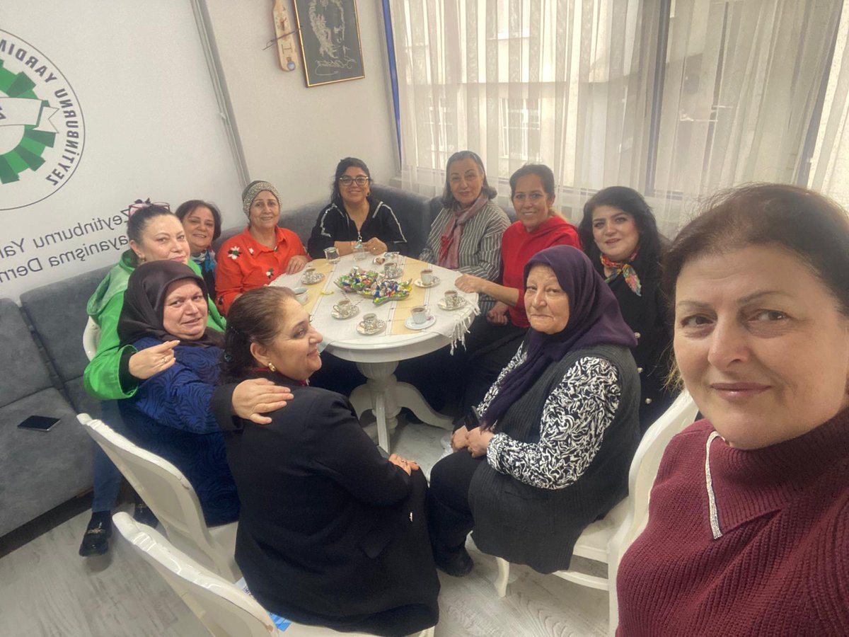 Zeytinburnu Yardımlaşma ve Dayanışma Derneği olarak, Başkanımız Nadiye Polat ve yönetim kurulu üyelerimizle birlikte Dernek Merkezimizde kahvaltıda buluştuk.
Yeni üyelerimizin onuruna düzenlenen bu anlamlı programda, birlik ve dayanışmamızı pekiştirdik. 🤝✨