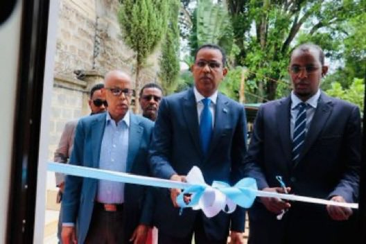 sntvnews1's tweet image. NIRA DG @AbdiwaliAbdulle, together with Somalia’s Ambassador to Kenya H.E. Jabril Ibrahim Abdulle, today inaugurated the NIRA Office at the Somali Embassy in Nairobi.

#Somalis living in Kenya can now obtain the ID Card at the Embassy; marking the 30th NIRA office established