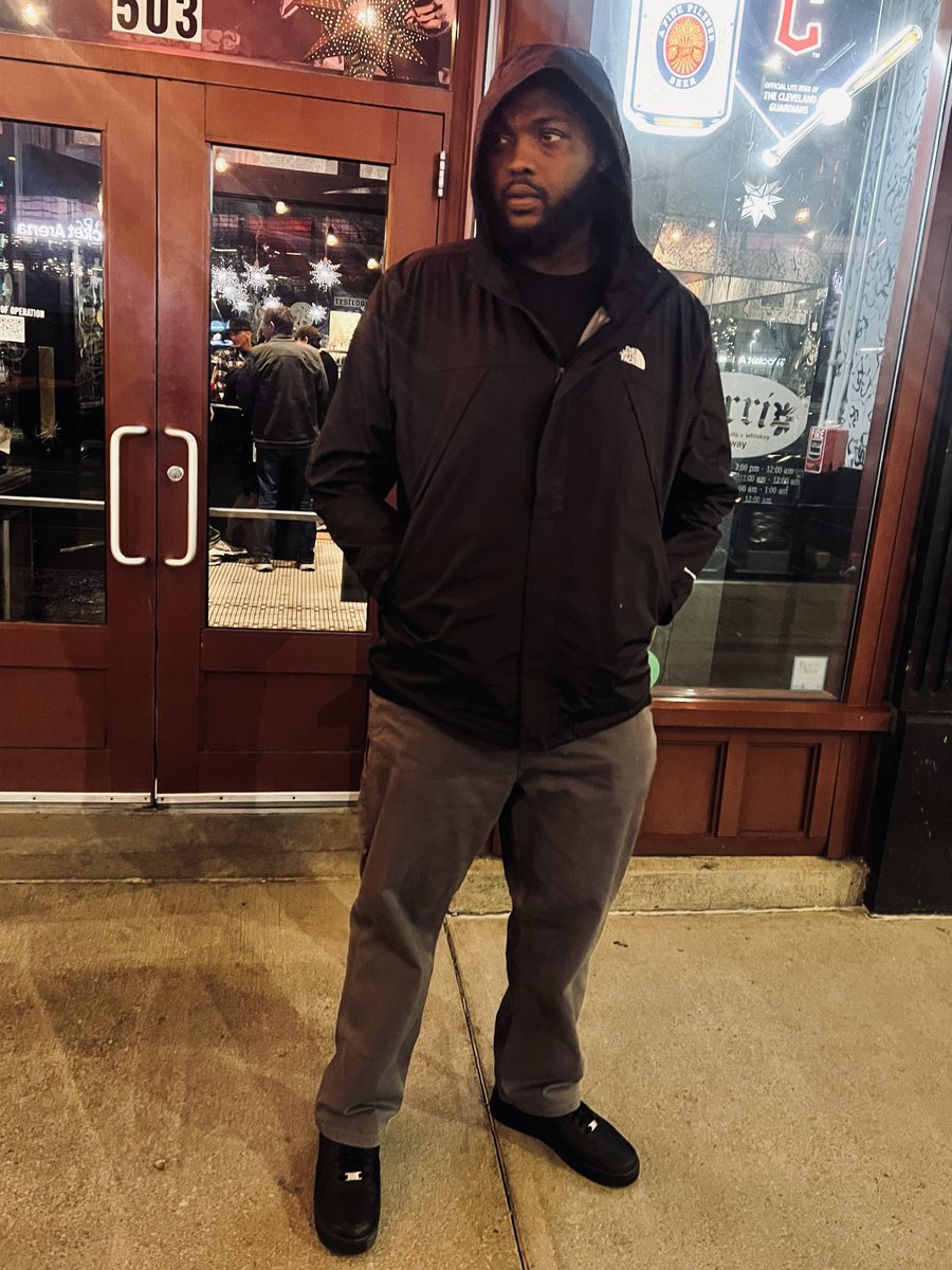 NeverOutside tweet media