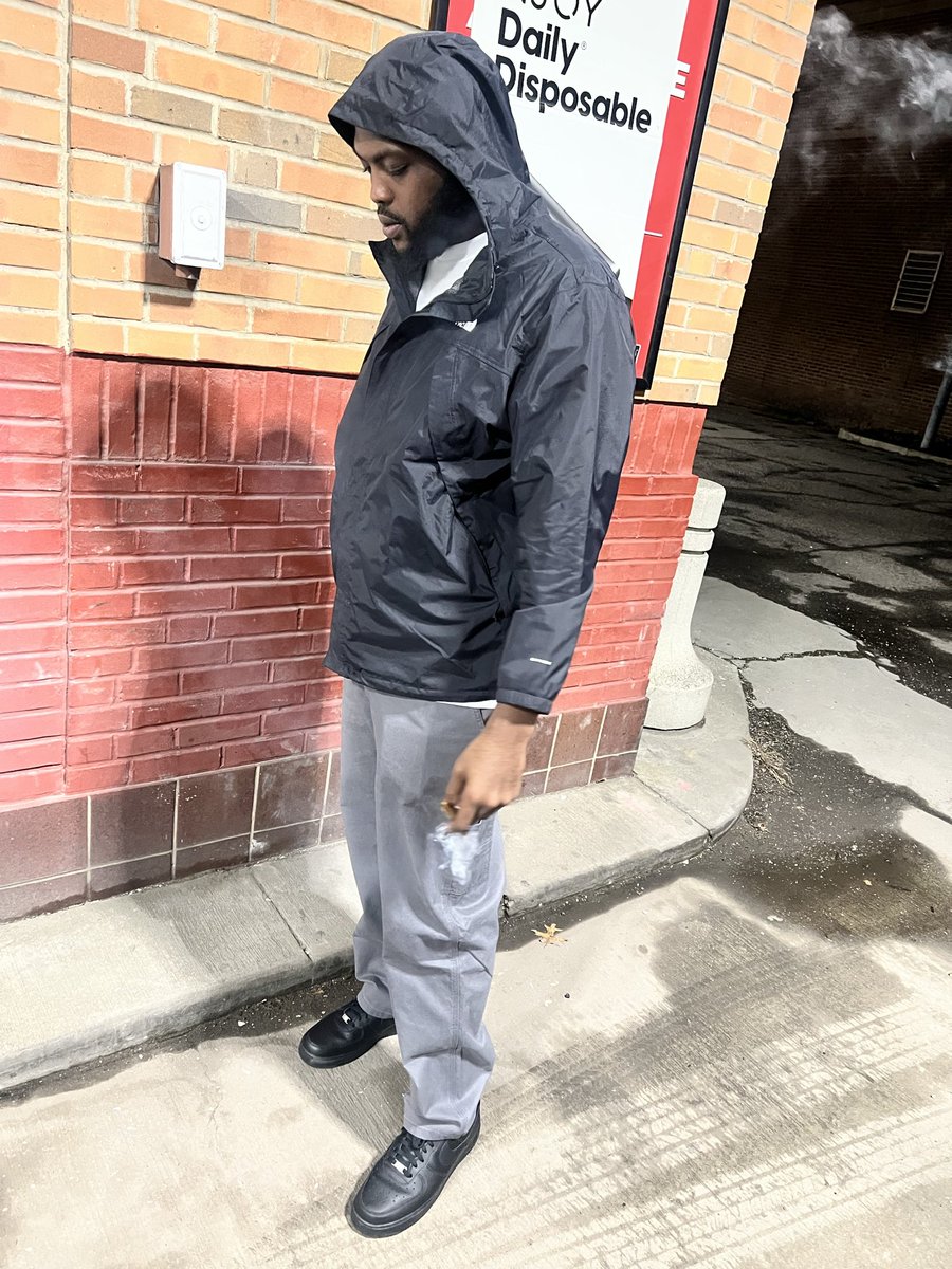 NeverOutside tweet media