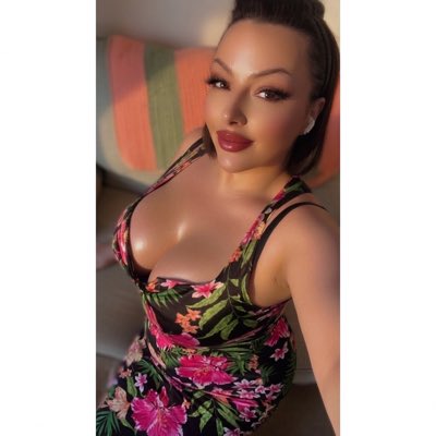 Samantha tweet media