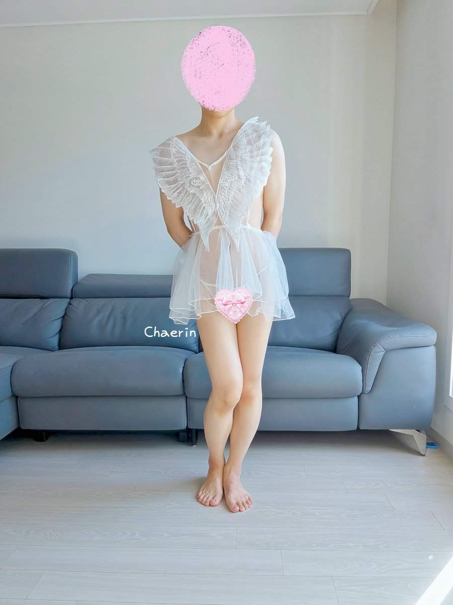 CD_Chaerin20's tweet photo. 🤍내가 좋아하는 화이트 의상🦢
🌿라인소통: beuinli1004
#시디 #여장 #보추 #cd #femboy https://t.co/dSqa5mc5e9