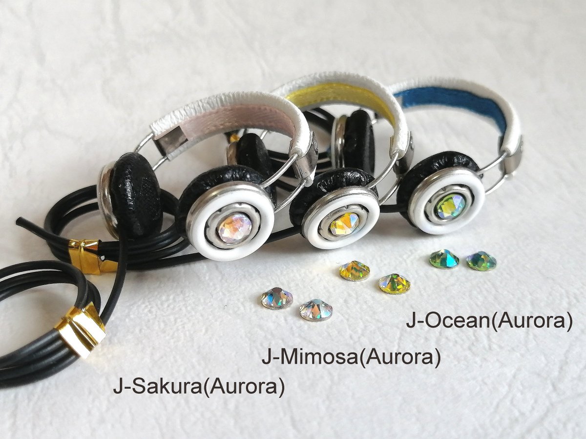 通販のお知らせ📣
ご愛顧頂き販売8年目！
うちの定番ミニチュアヘッドホン在庫補充！
3/28(土)20:15～
今回は全種ではないのですが、既に在庫登録入れましたので、是非いちど覗いてみてくださいね！terucolle.booth.pm