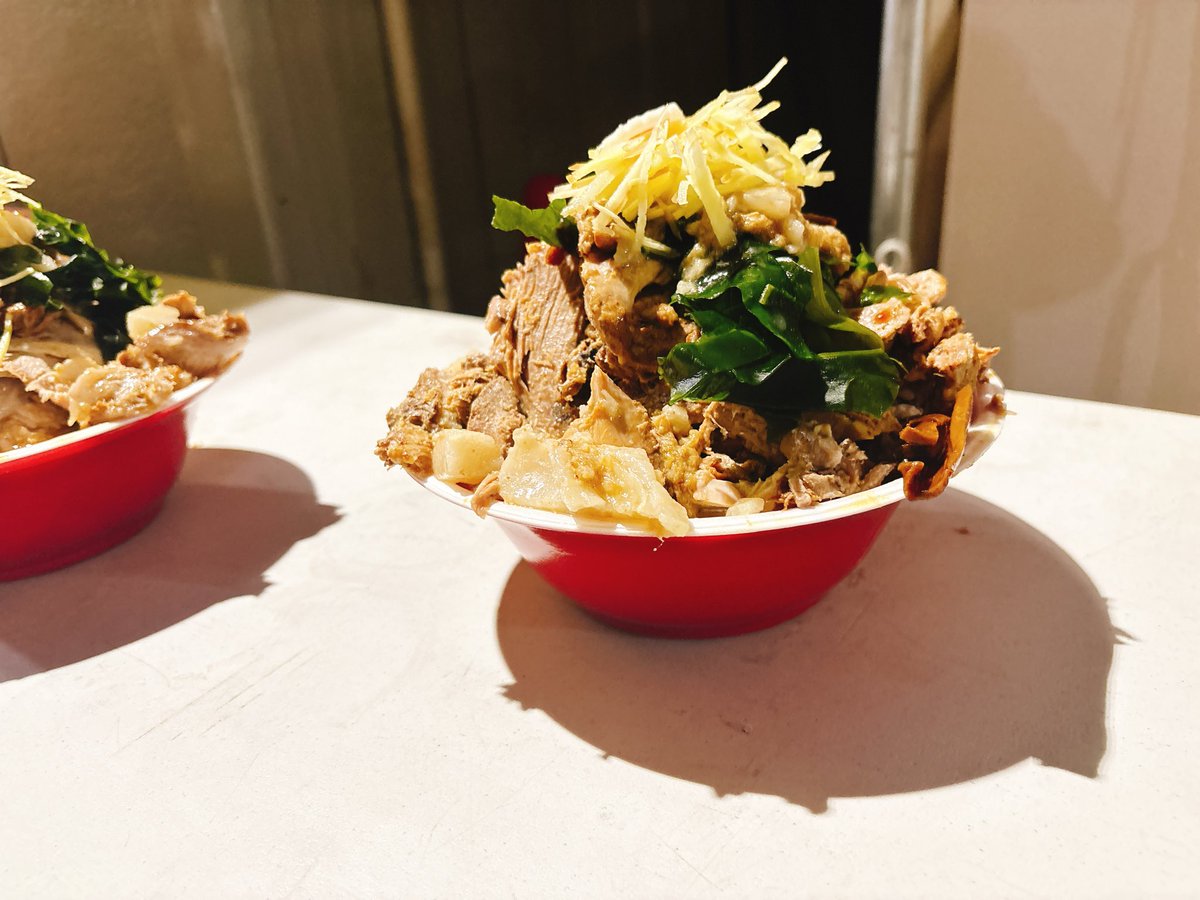 🦖EMINEM・デラックス🦖濃厚民族🍜 tweet media