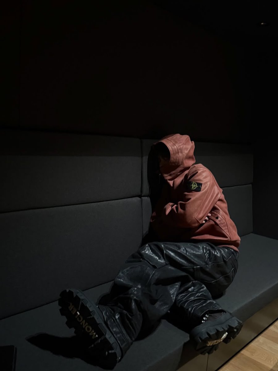 리오원 tweet media