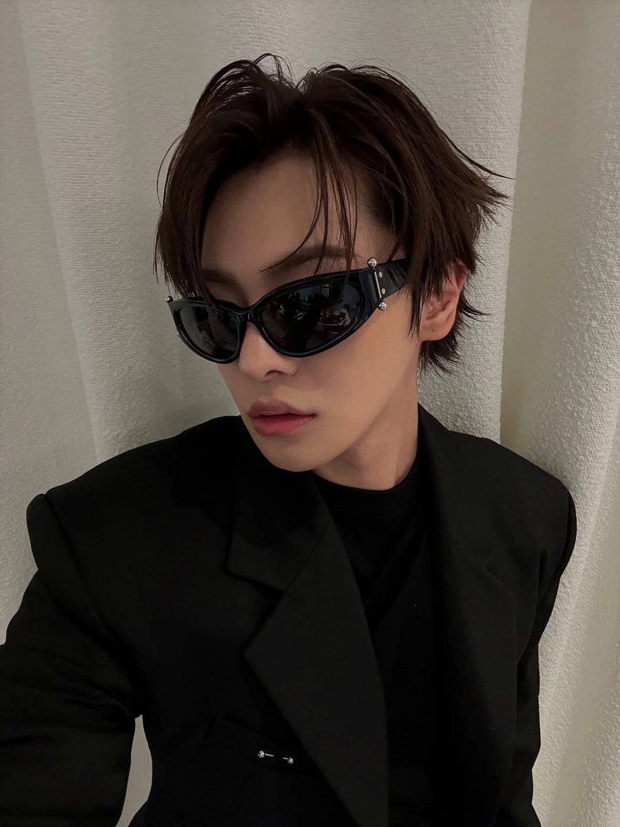 리오원 tweet media