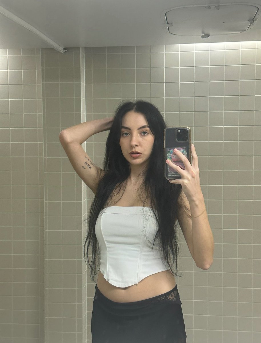 Kaitlyn 𓆉 hit by the pluribussy tweet media