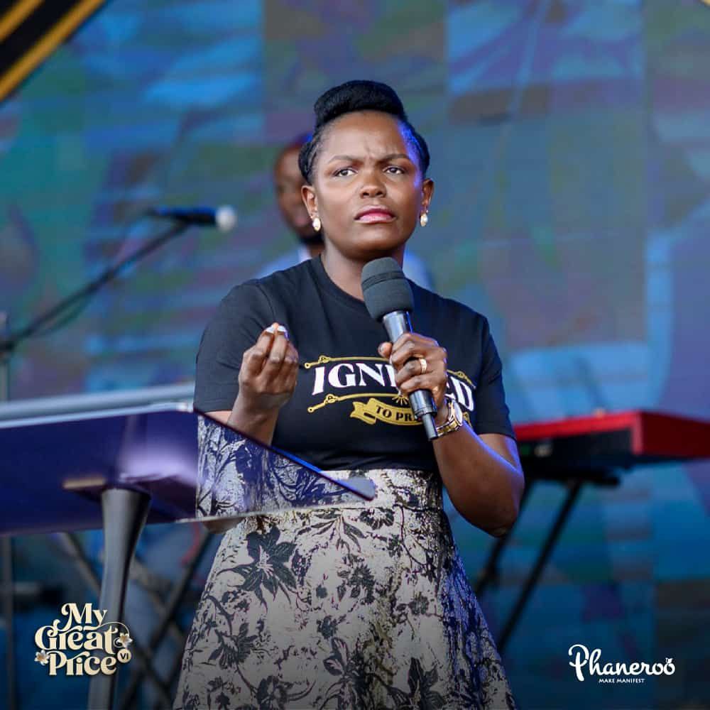 alishaforChrist's tweet photo. God is raising women who are willing to rise up from indifference and pray; women who will create disciplines that grow their communion with God. 

https://t.co/rKSsWIephr

#MyGreatPrice2026
#13thJune2026 https://t.co/CZY31POvWw