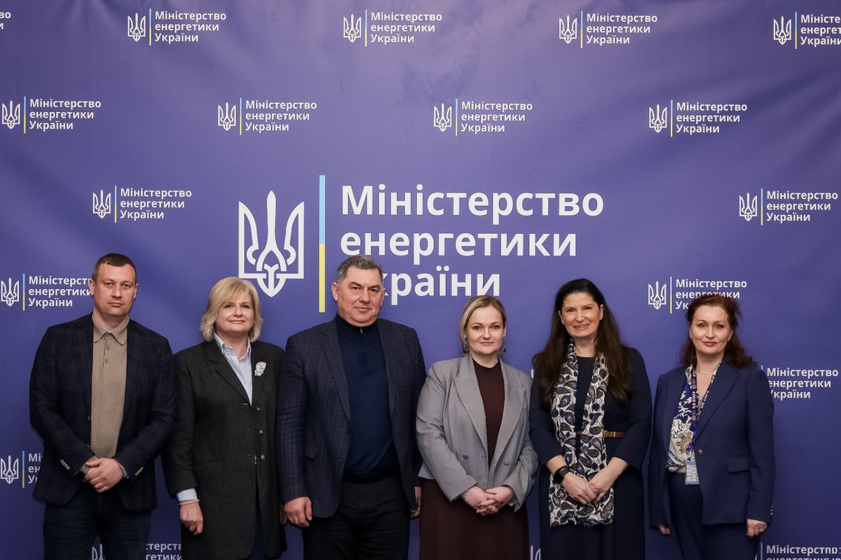 ILO_Ukraine's tweet photo. 👷‍♂️As part of its project on OSH in energy sector, the ILO met with Deputy Minister of @MinEnergy_ua Valentyna Moskalenko to discuss next steps as part of joint work on support to energy recovery in #Ukraine. https://t.co/0FOfVQrYJN