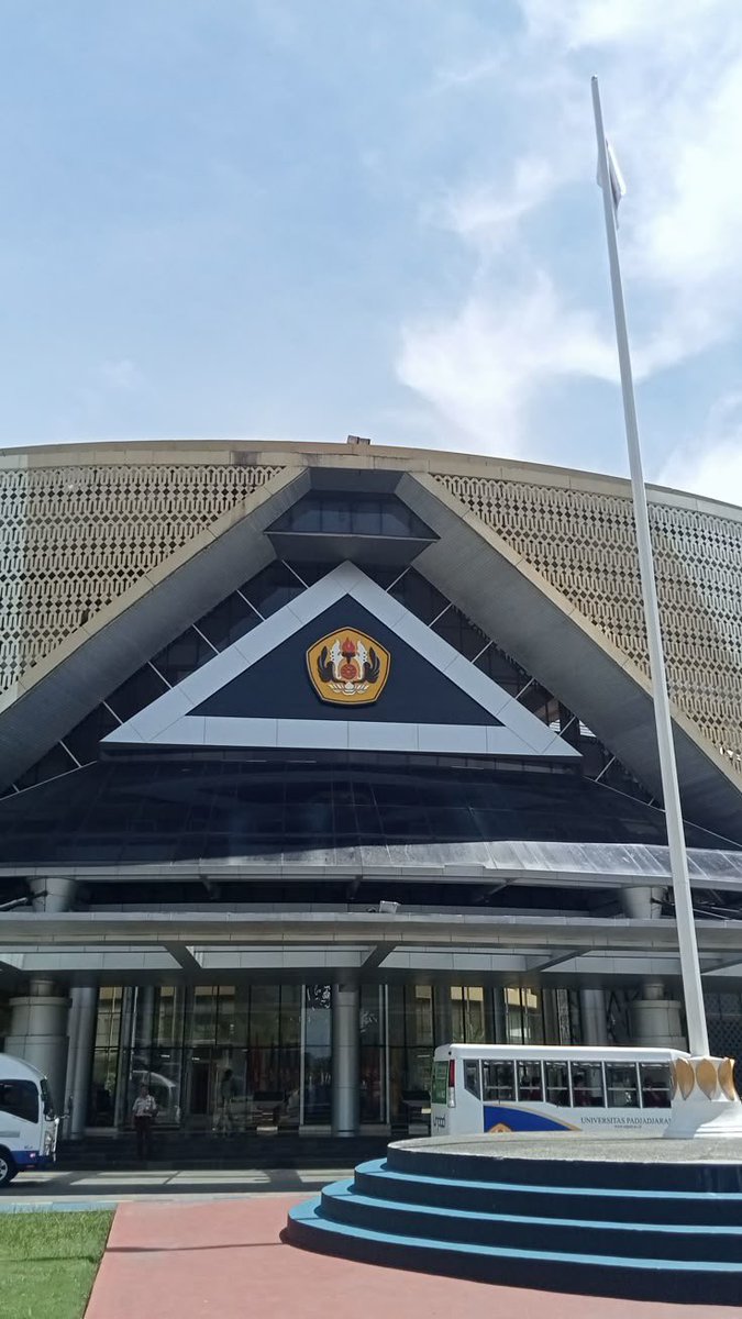 aira 🍮 tweet media